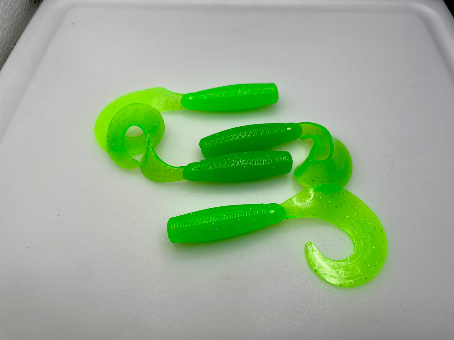 3-4" twister tail old school grub