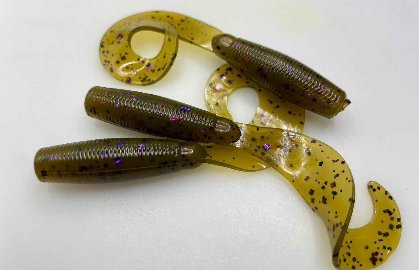3-4" twister Old School Grub